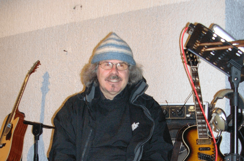 2010 - MART MODERN ART MUSEUM - "69 strings 12 guitars" Enrico Merlin - conductor/Composer 2